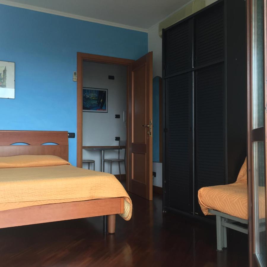 Bed and Breakfast Bb Nuova Fiera Di Roma Fiumicino Exterior foto