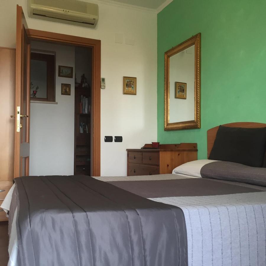 Bed and Breakfast Bb Nuova Fiera Di Roma Fiumicino Exterior foto